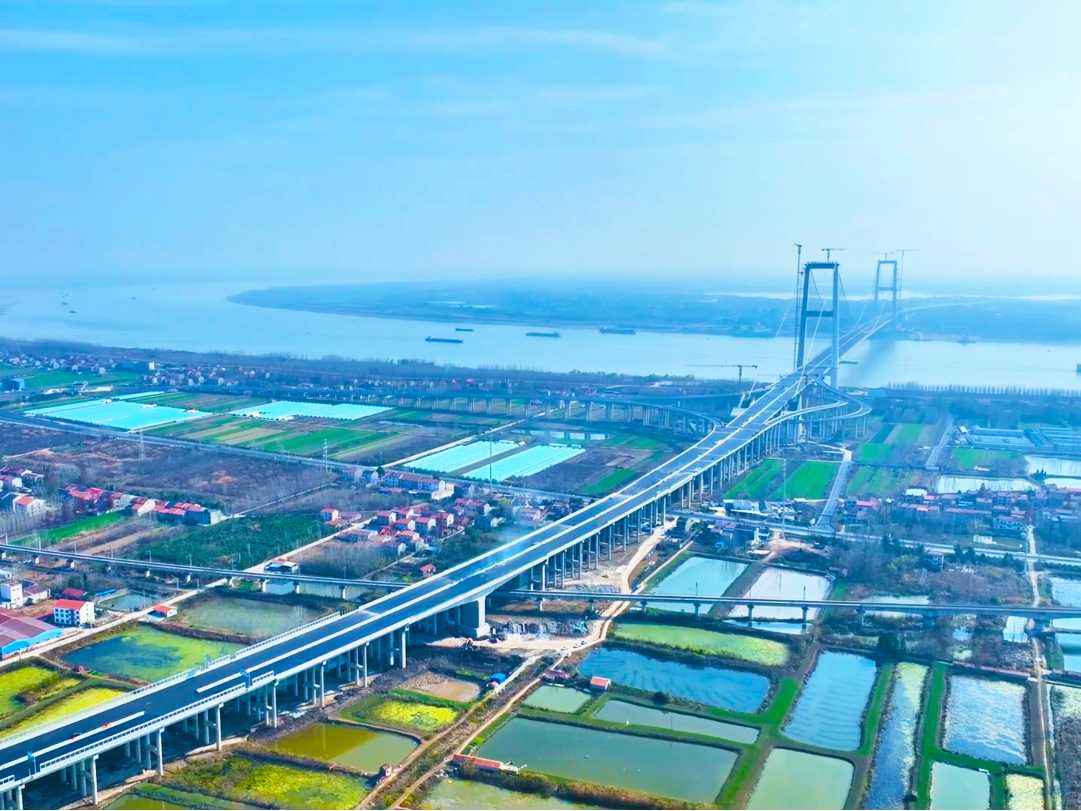 雙柳長(zhǎng)江大橋路面項(xiàng)目.png